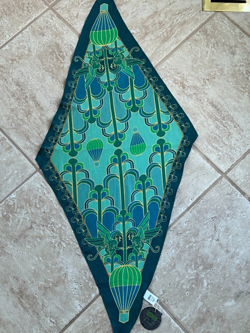 VERA BRADLEY WICKED DIAMOND SILK SCARF:NWT LAND OF OZ